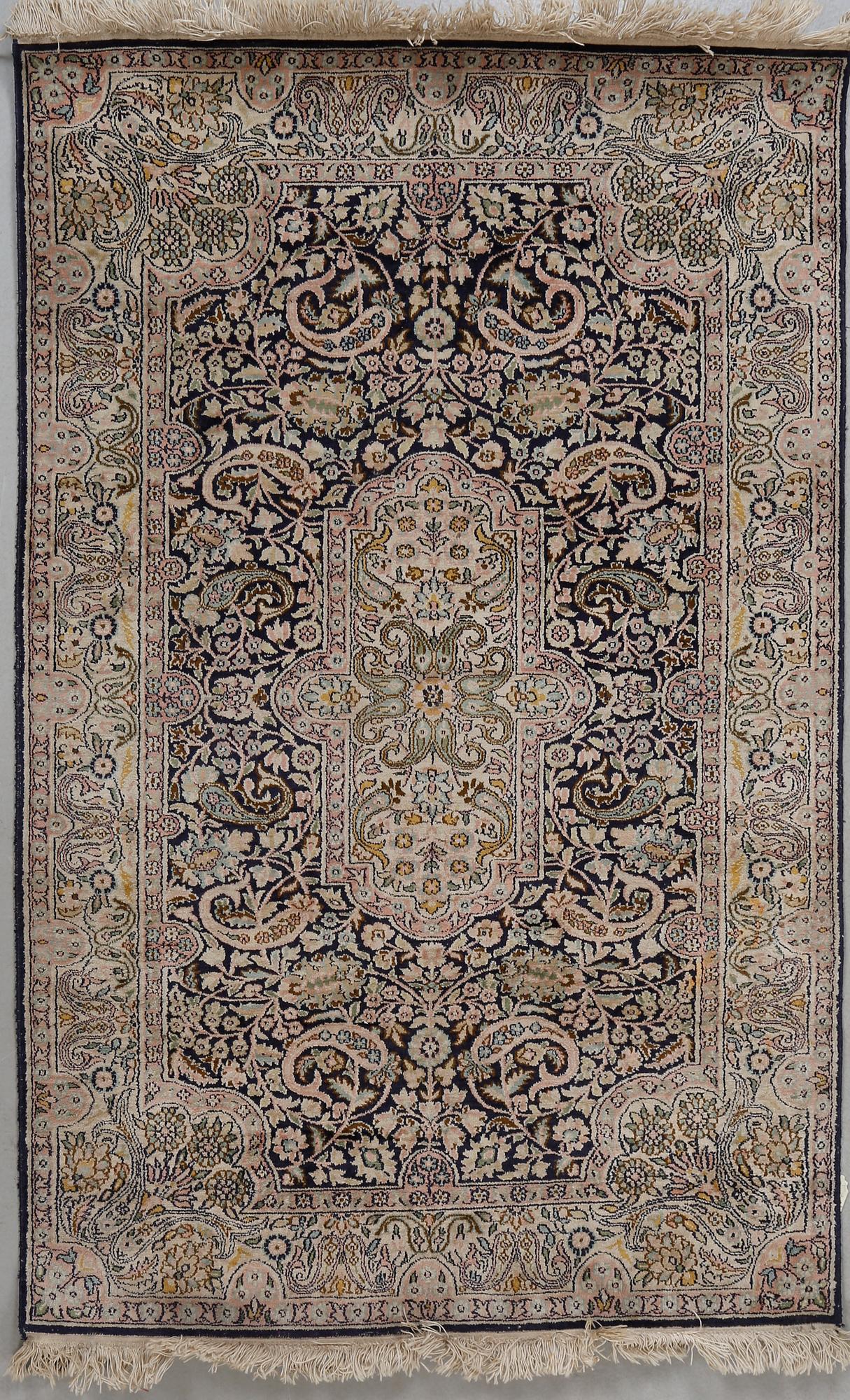 MATTA, Kashmir, 150 x 96 cm.