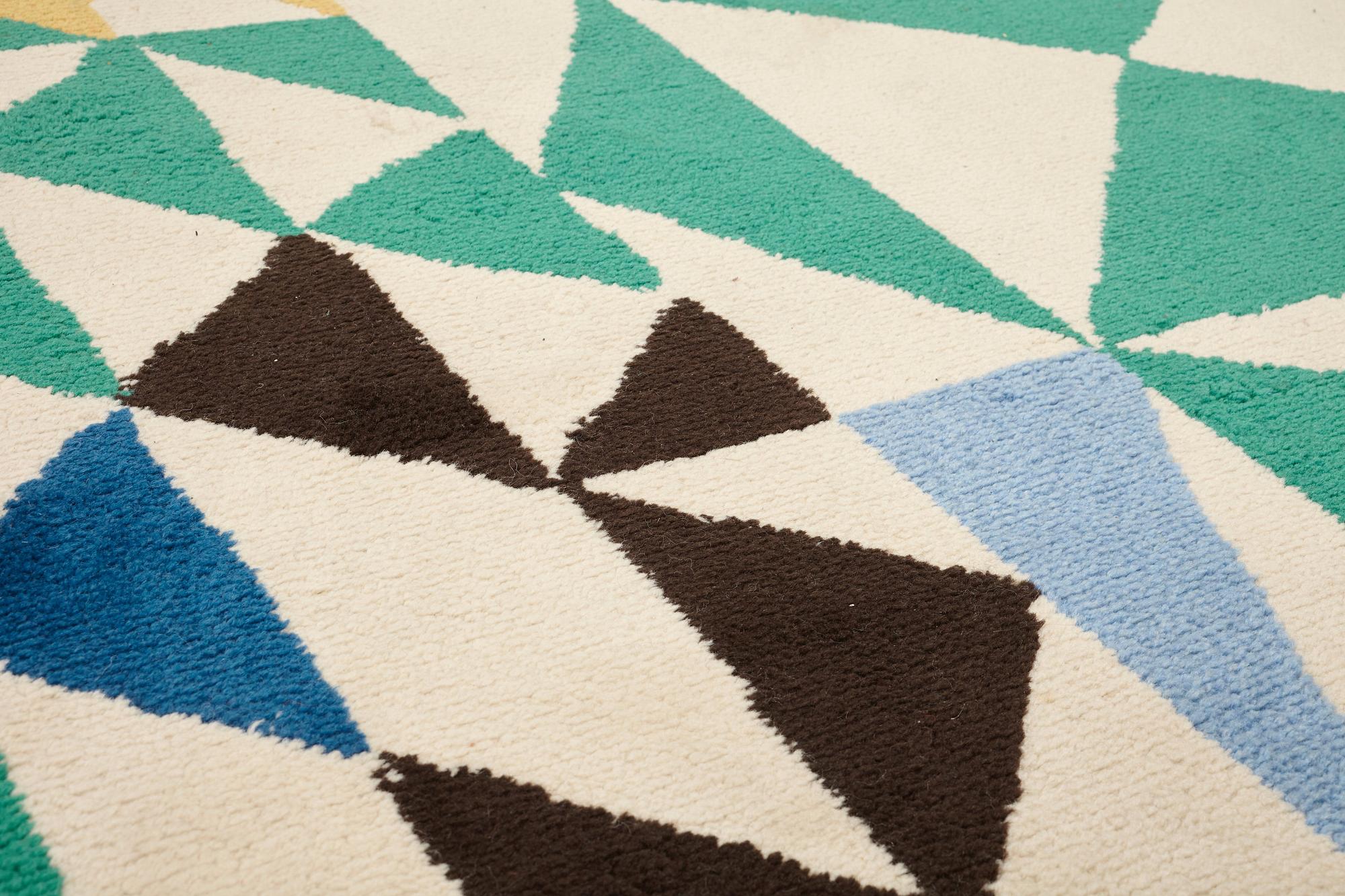 Josef Frank, A CARPET, "Bows", tufted, ca 371,5 x 246,5 cm, design by Josef Frank, Almedahls.