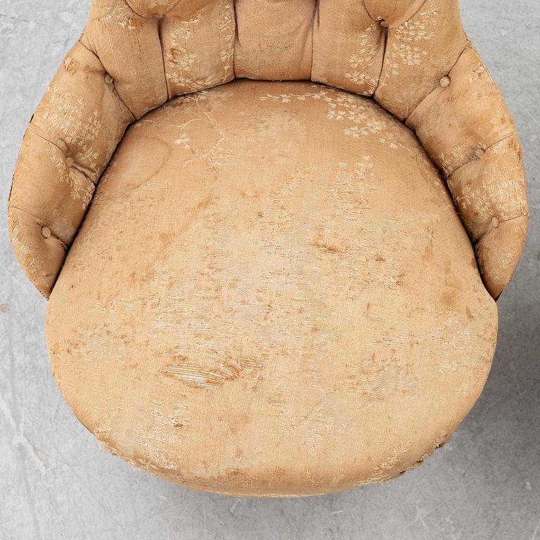 Salongsgrupp, 3 delar, med Drottning Sofias emblem, sent 1800-tal.