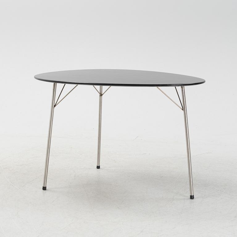 Arne Jacobsen, a model '3603' table from Fritz Hansen, 1950's.