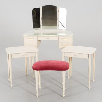 A DRESSING TABLE, STOOL AND A PAIR OF BEDSIDE TABLES, second half of the 20th century.