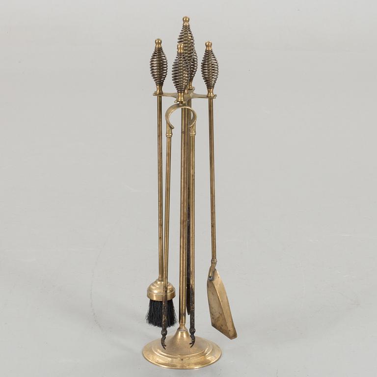 BRASGARNITYR, mässing, 1900-tal.