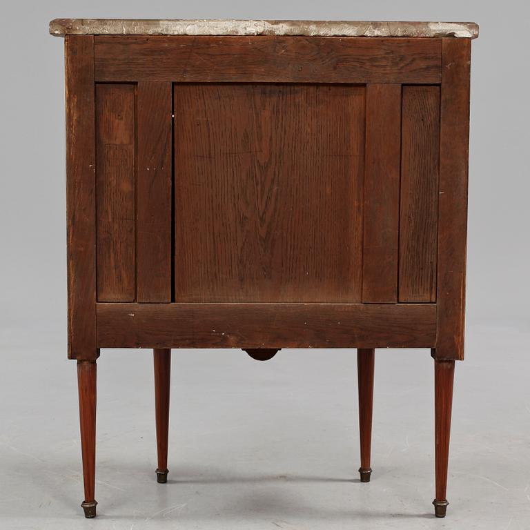 BYRÅ, Louis XVI-stil, 1900-tal.
