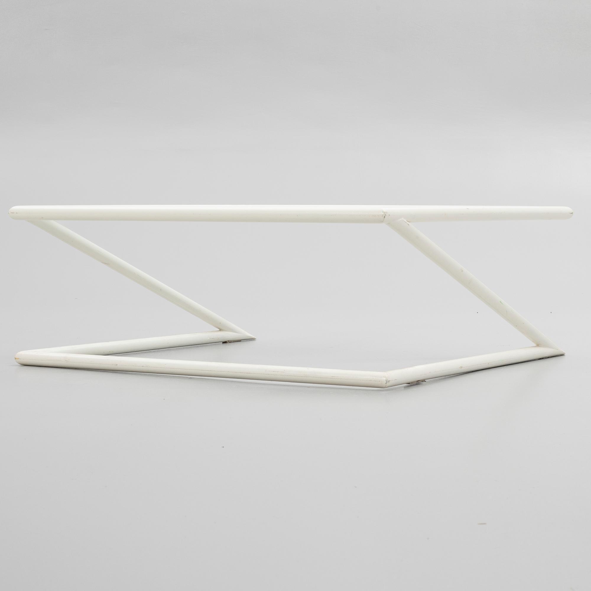 Coffee table, late 20th century/2000s.