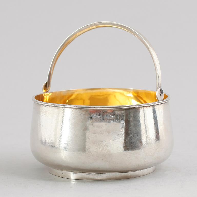 SKÅL, silver, sannolikt Estland, sekelskiftet 1900. Vikt ca 159 gram.