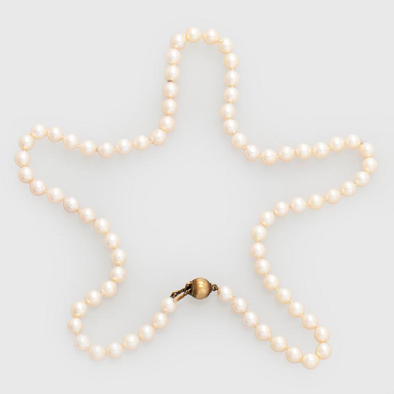 Collier, odlade Akoya-pärlor, lås i förgylld silver.