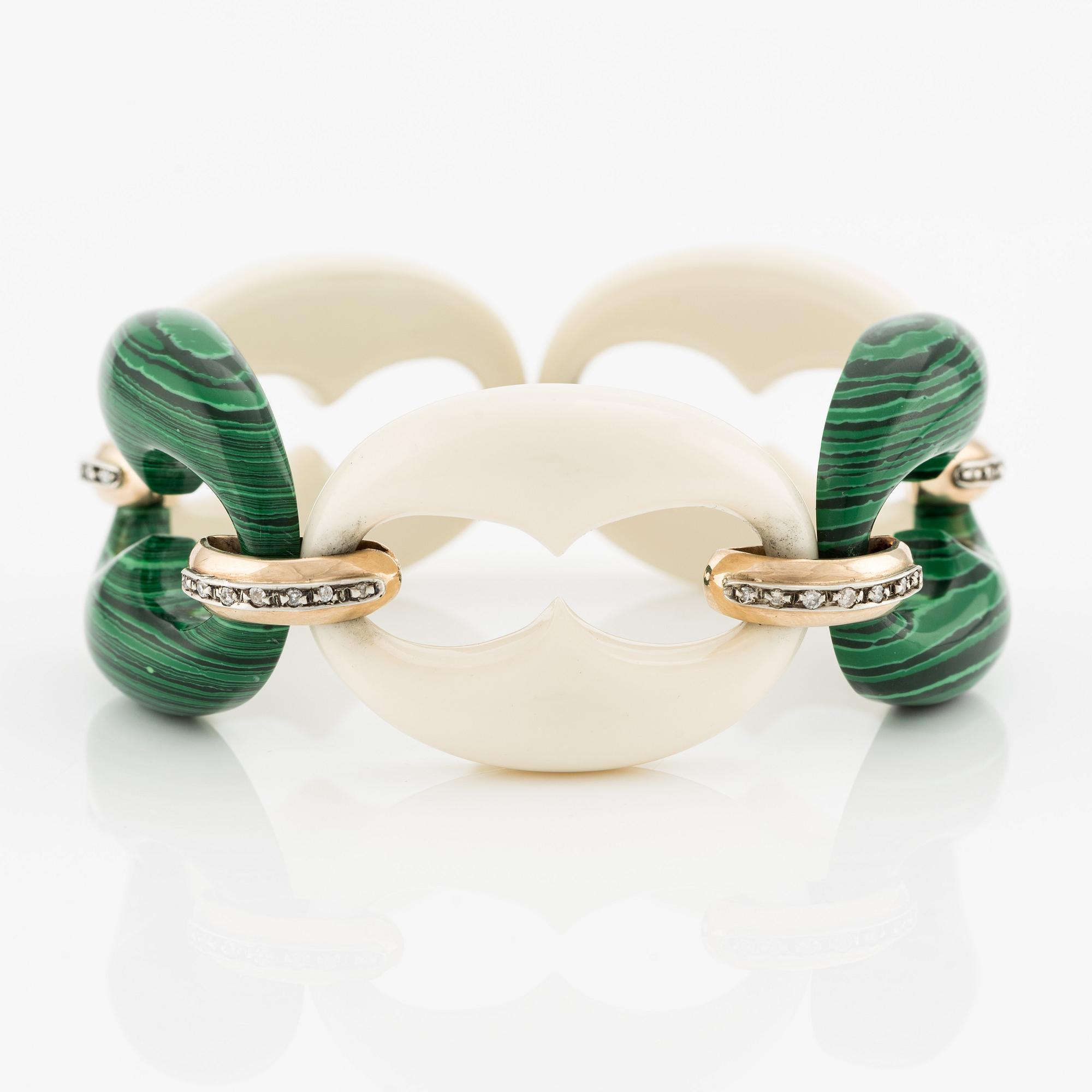 Bracelet, gold and silver with malachite imitation and brilliant-cut diamonds.