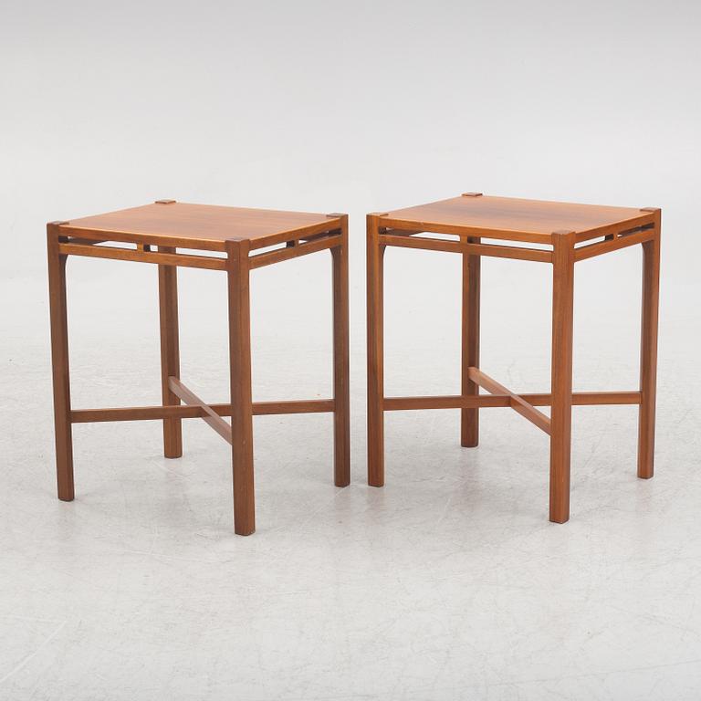 A pair of sidetables, model no 3323, second part of the 20th century.