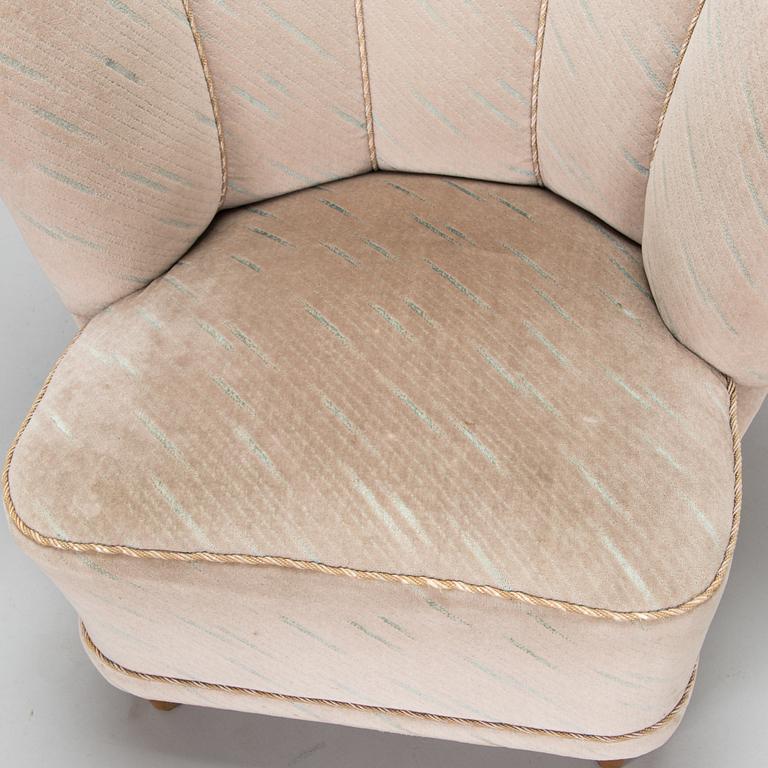 A 1950s armchair.