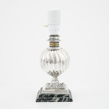 Hawksworth, Eyre & Co Ltd, a silver table lamp, Sheffield 1891.