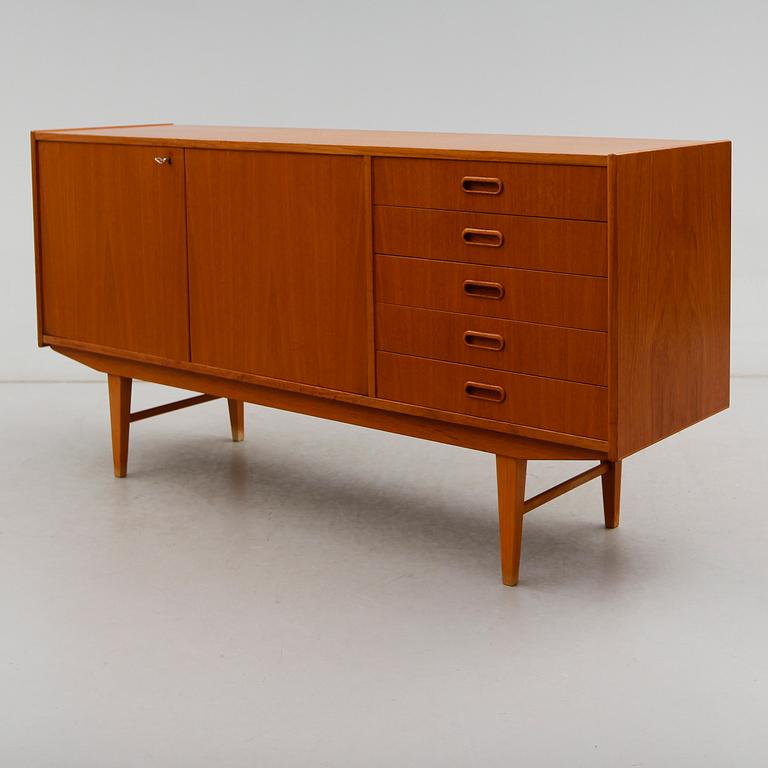 SIDEBOARD, 1900-talets andra hälft.