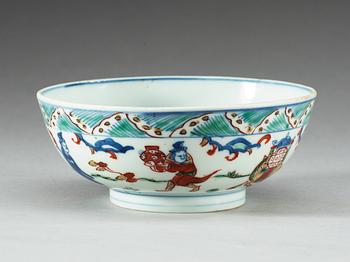 SKÅL, porslin. Ming dynastin, med Wanlis sex karaktärers märke och period (1573-1613).