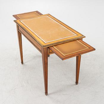 A late 20th century desk.