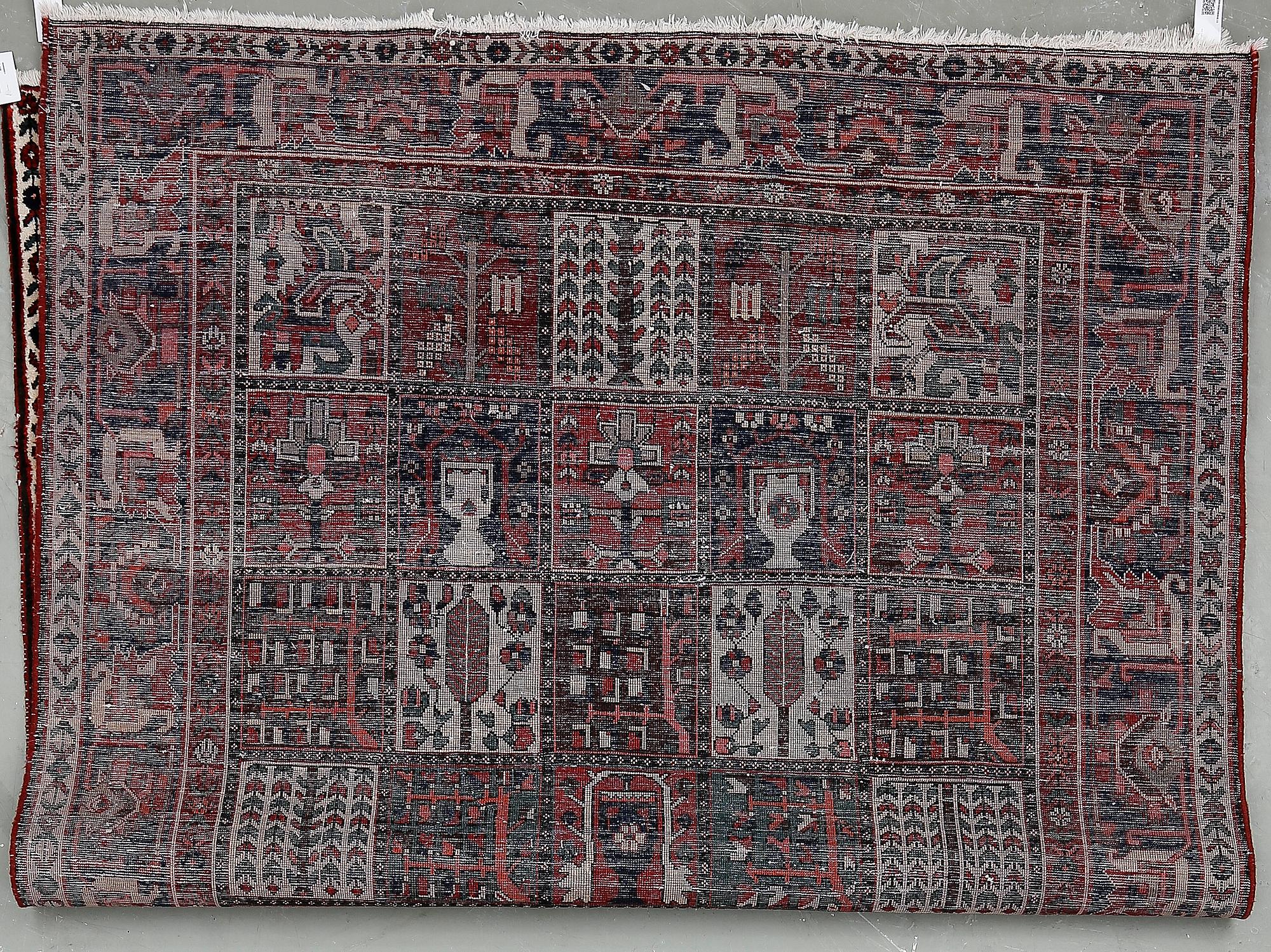 MATTA, Bachtiari, ca 322x204 cm.