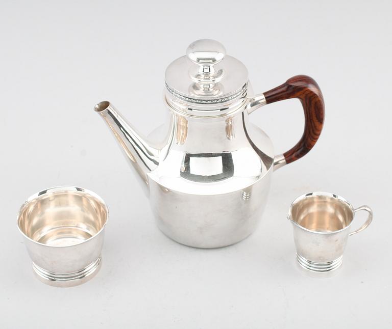 KAFFESERVIS, 3 snarlika delar, silver, Löfman, MGAB Uppsala 1973. Vikt ca 771 g.