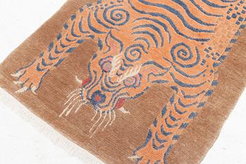 Rug, Tiger Rugs of Tibet Fund, Nepal, approx. 160 x 90 cm.