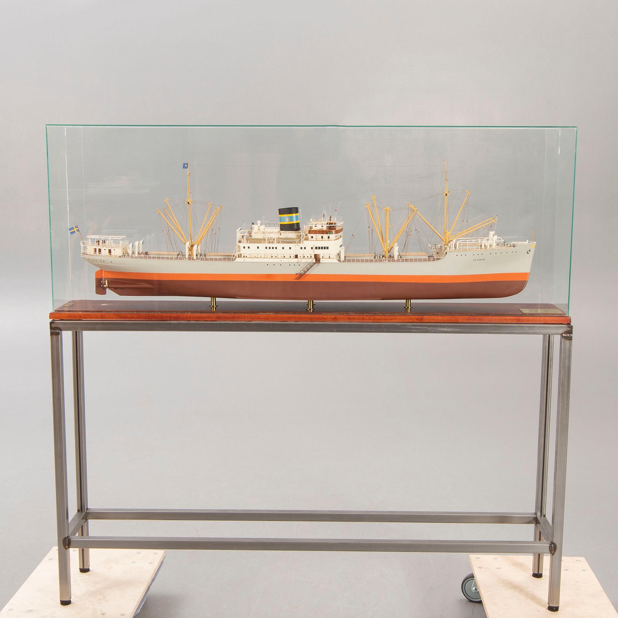 A ship model, M/S La Plata, launched 1943.