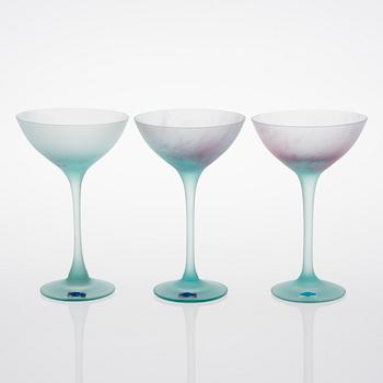 OIVA TOIKKA, CHAMPAGNE AND COCKTAIL GLASSES, 8 + 3 PCS. Paletti 800. Sign. O. Toikka, Nuutajärvi.