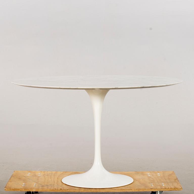 EERO SAARINEN, matbord "Tulip", Knoll international, märkt.