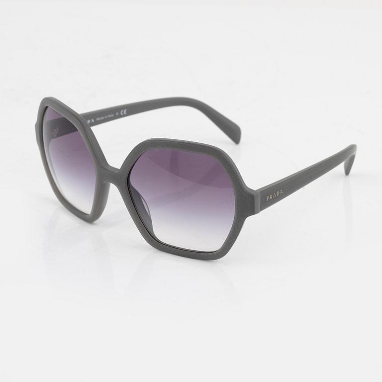 Prada, solglasögon.