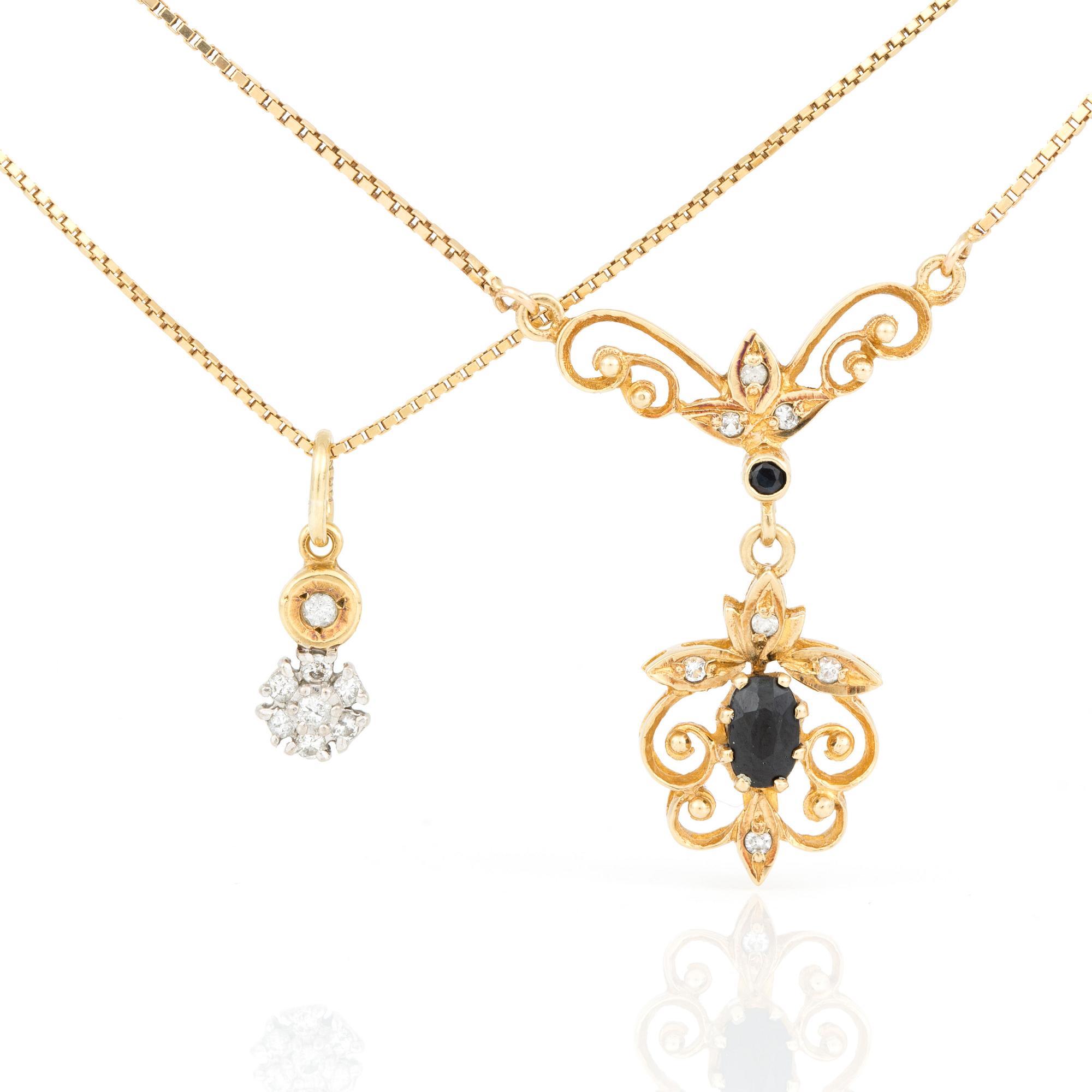 HALSBAND, KEDJA samt HÄNGE med fasetterad blå sten, vita pastestenar och diamanter.