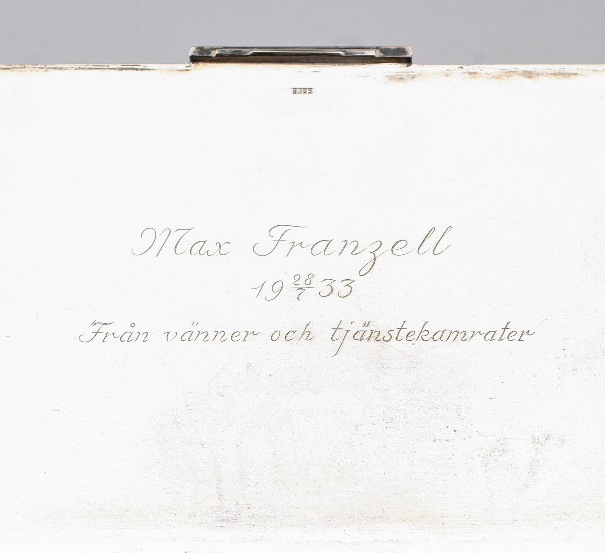 CIGARETTETUI, silver, 1930-tal. Vikt med inredning ca 407 g.