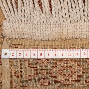 An antique Kayseri carpet, central Anatolia approx. 294 x 182 cm.