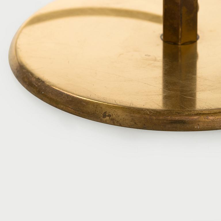 Paavo Tynell, A mid-20th century '5061' table lamp for Taito Finland.