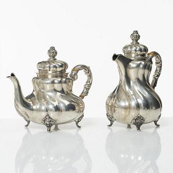 A 4-piece silver coffee and tea service, marks of Schnauffer, Germany, first half of the 20th Century.