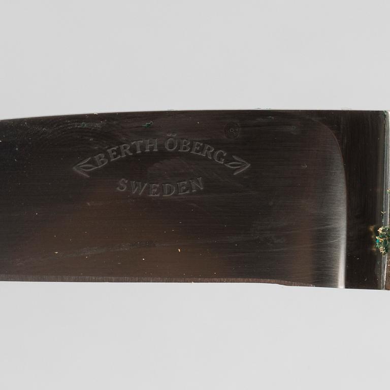 Two Berth Öberg knifes.