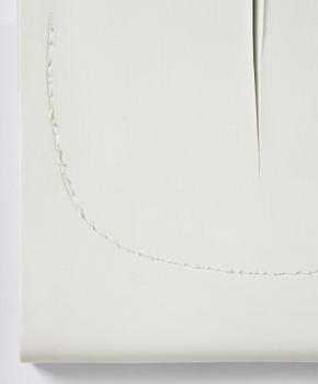 Lucio Fontana, ”Concetto Spaziale Taglio”.