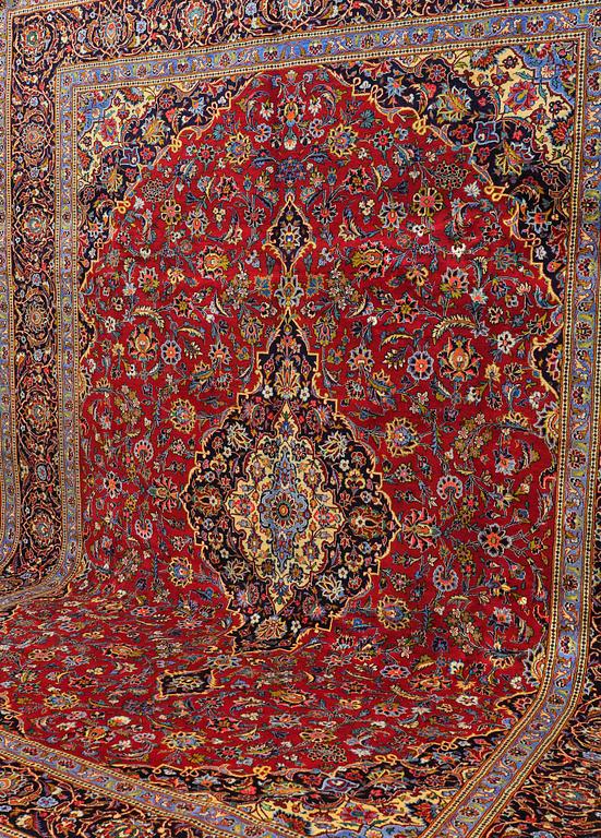 A Keshan carpet, 464 x 361 cm.