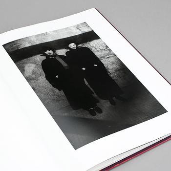 BOK, Karnevalen i Venedig, Fotografier av Ralph Nykvist och Anders Petersen.