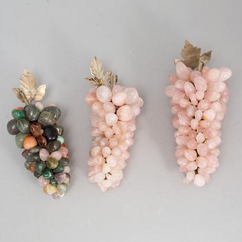 BORDSDEKORATIONER, tre stycken, sten. Kina, 1900-tal.