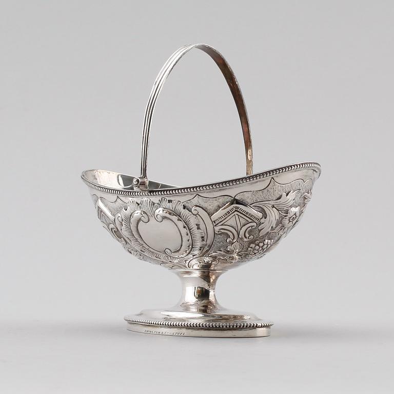 BONBONJÄR, sk sweetmeat bowl, silver, Abraham Peterson, London 1800. Vikt ca 285 gram.