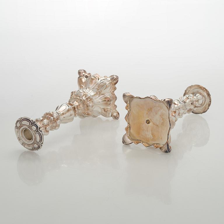 A pair of silver baroque style candelabra, Kultakeskus, Hämeenlinna 2007-2008.