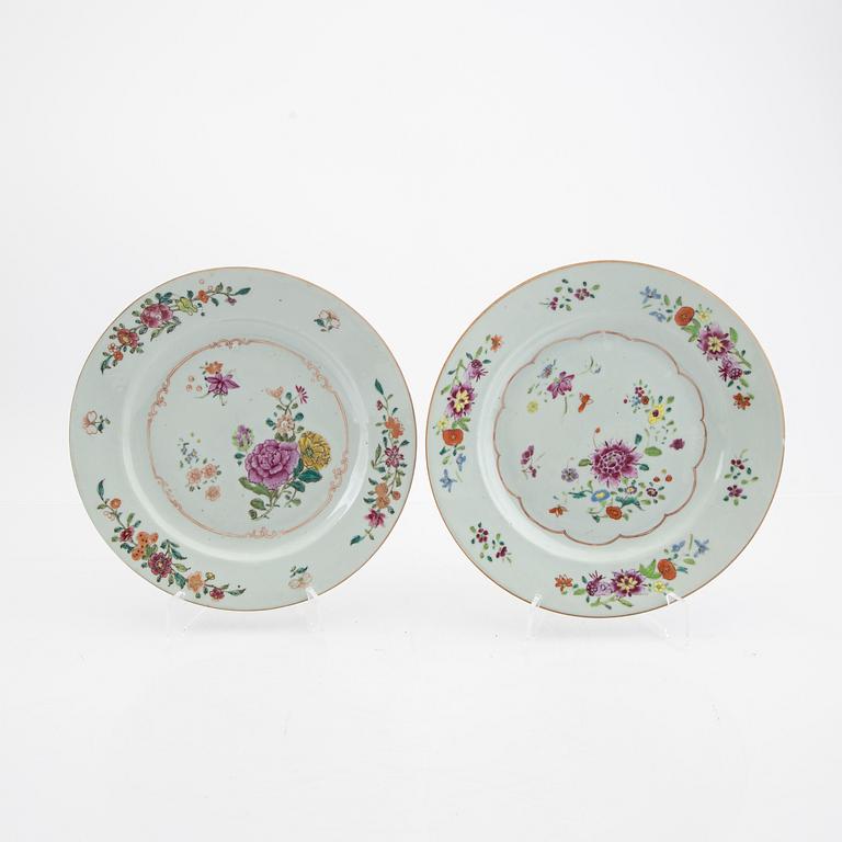 A set of four Chinese Qianlong famille rose porcelain  plates.