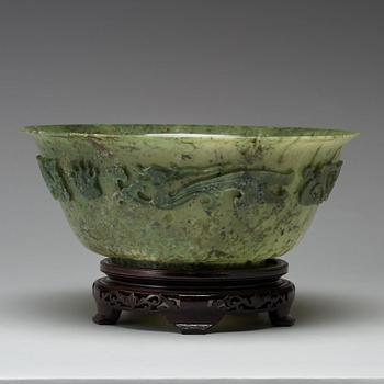 A large quartz bowl, China, 20th Century.