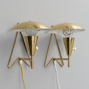 A SET OF TWO WALL LAMPS. Manufactured by Itsu, 1960s.