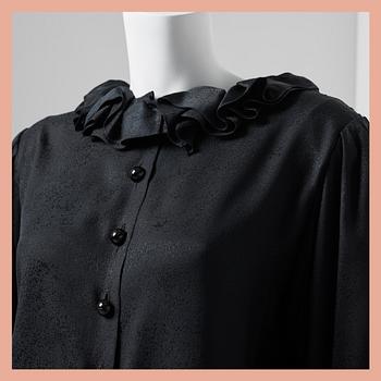 BLUS, Yves Saint Laurent, fransk storlek 42.