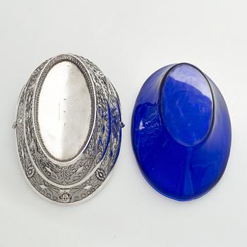 Fruktskål, silver, oidentifierad mästarstämpel FFG, åldermannaranka. Empir.