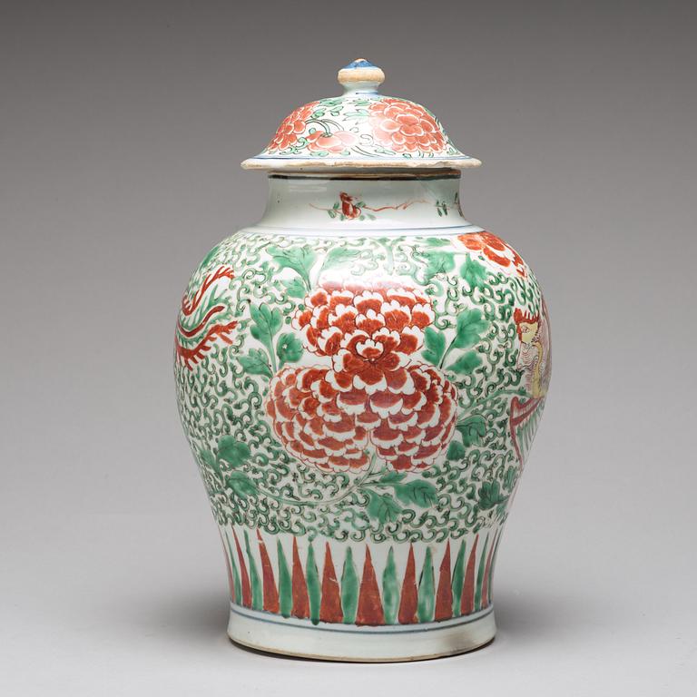 A wucai Transitional vase, 17th Century.