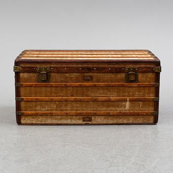LOUIS VUITTON, a French travel trunk, late 19th Century.
