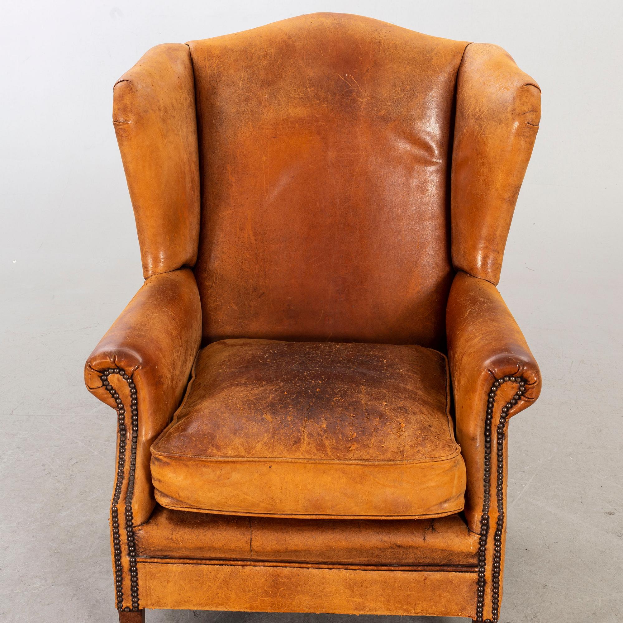 A late 20th century lounge chair.