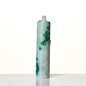 A group of carved nephrite and jade ornaments, China, Qing dynasty and older. (8 pieces).