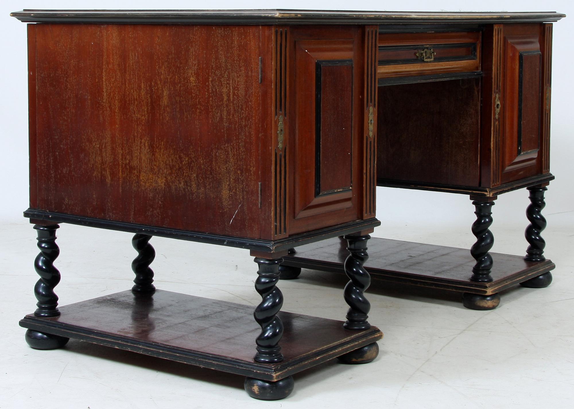 SKRIVBORD, nyrenässans, 1800-talets sista del.