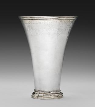 448. PIKARI, hopeaa. Anders Törnqvist Turku 1795. Korkeus 20,5 cm. Paino 386 g.