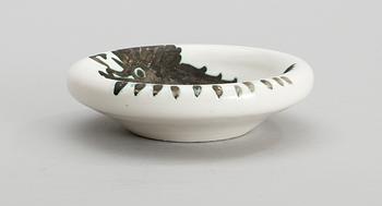 A Pablo Picasso 'Oiseau au ver' faience dish, Madoura, Vallauris, France 1952.