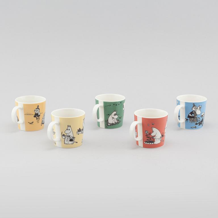 Five moomin porcelain cups, "Moomin Characters" from Arabia, 1990s.