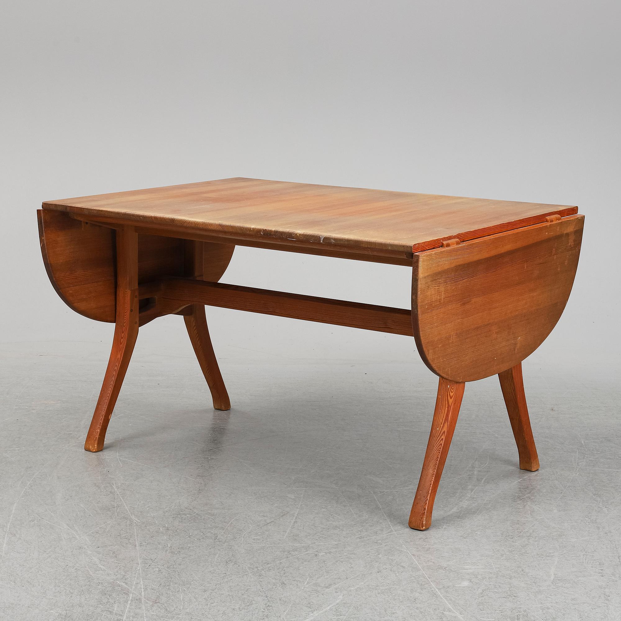 CARL MALMSTEN, a pine dining table, second half of the 20th Century.